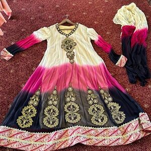 Anarkali Kameez and Dupatta- Pakistani Suit